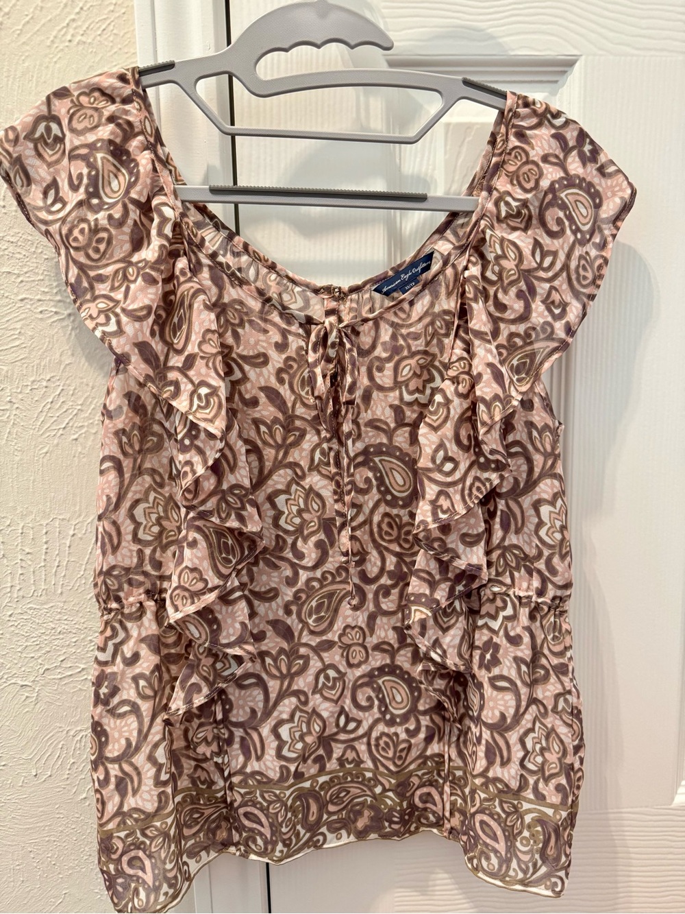 American Eagle Outfitters Mauve and Lavender Sheer Ruffled Paisley Blouse XS.